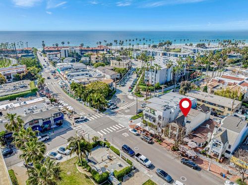 2210 Avenida De La Playa, La Jolla, CA, 92037-3226 | Card Image