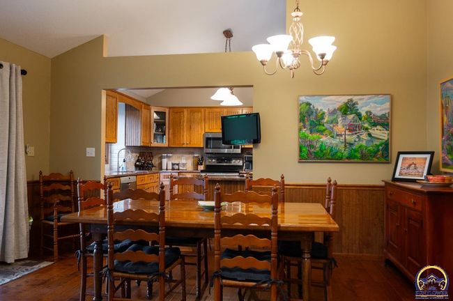 8231 Mike O Vince Rd, House other with 5 bedrooms, 4 bathrooms and null parking in Ozawkie KS | Image 21