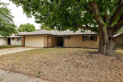 7433 Nw 31st St, Bethany, OK, 73008-3703 | Card Image