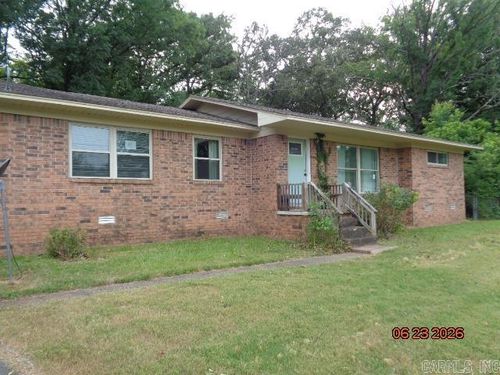 2318 W Lakeview, Benton, AR, 72015-2831 | Card Image