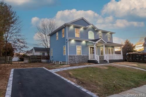 139 Maple Ave, Bethpage, NY, 11714-2117 | Card Image