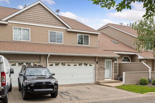 8164 Middletown Rd, Spring Lake Park, MN, 55432-2089 | Card Image