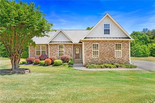 300 Jericho Ridge Trl, Easley, SC, 29640-8766 | Card Image