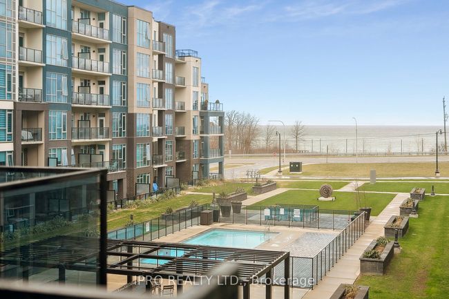 903 - 16 Concord Pl, Condo with 2 bedrooms, 2 bathrooms and 2 parking in Grimsby ON | Image 29