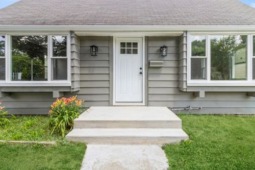 9934 Herrick Ave, Franklin Park, IL, 60131-3244 | Card Image