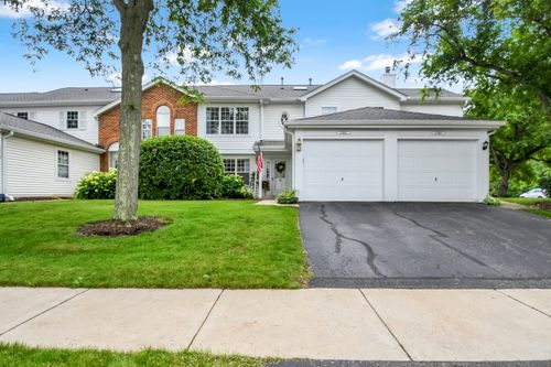 103-27w415 Providence Ln, Winfield, IL, 60190-1074 | Card Image