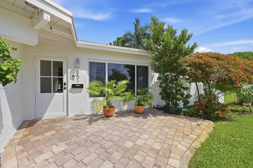 351 Sw 13th St, Pompano Beach, FL, 33060-8781 | Card Image