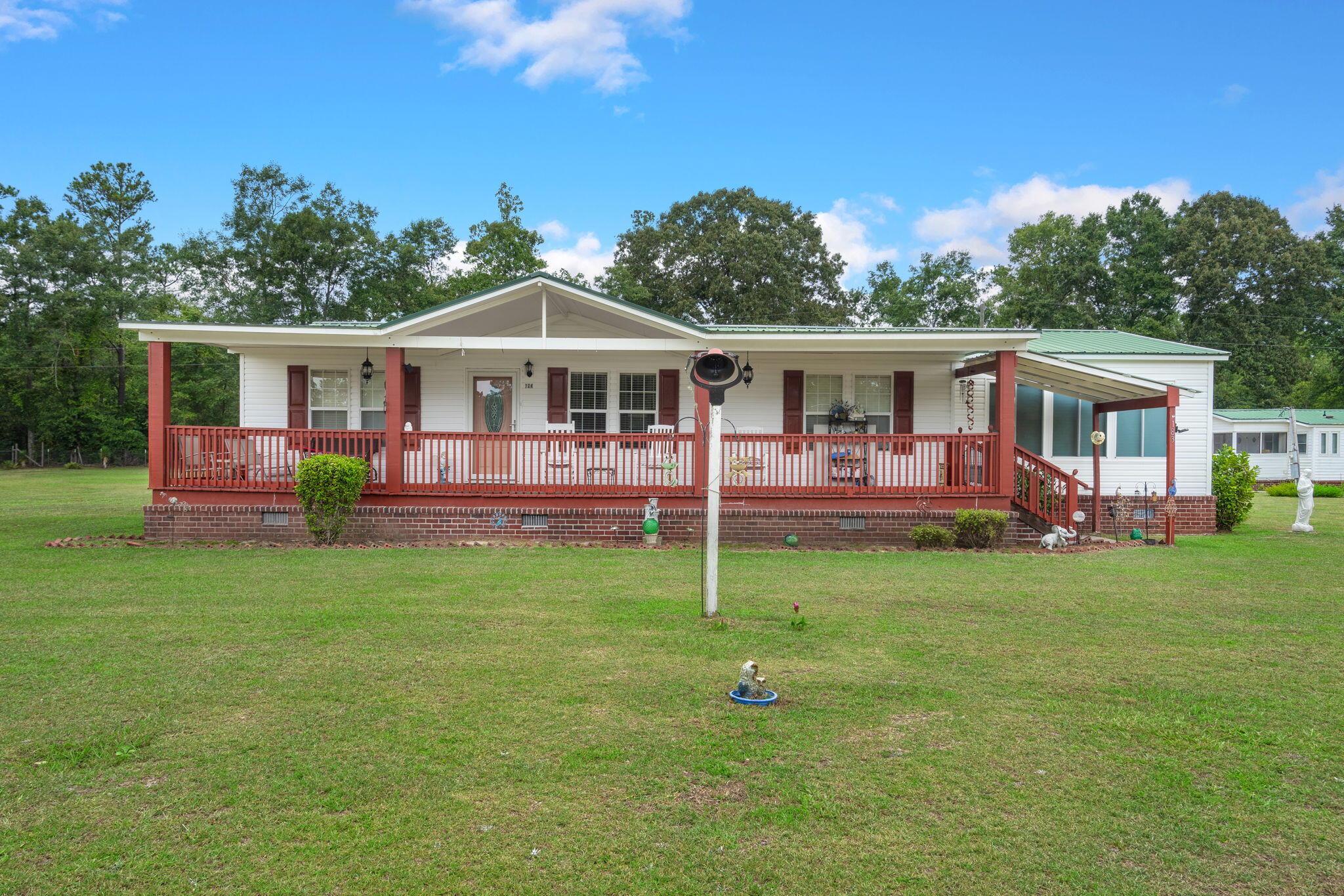 Crest Ln, Saint Stephen, SC 29479