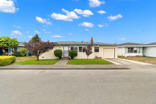 251 Randolph Way, Fortuna, CA, 95540-2632 | Card Image