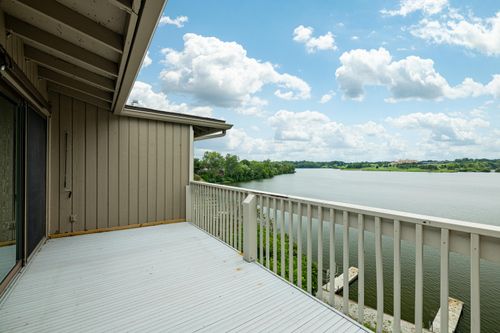 307-a-893 Cliffs Dr, Ypsilanti, MI, 48198-7332 | Card Image