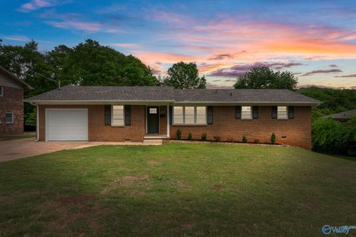 1930 Rosalie Ridge Drive Ne, Huntsville, AL, 35811 | Card Image