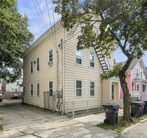 150 Early St, Providence, RI, 02907-2059 | Card Image