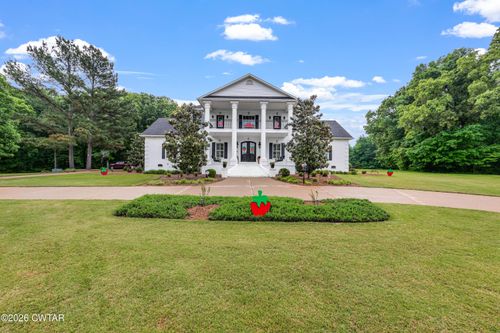 40 Pine Lake Dr, Humboldt, TN, 38343-6446 | Card Image