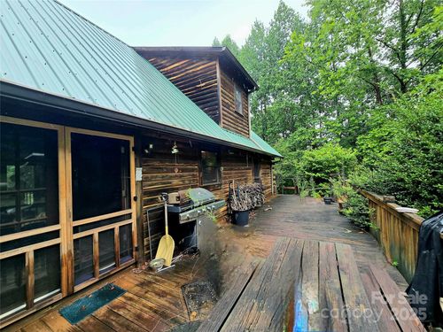 112 Ashe Bridge Rd N, Marion, NC, 28752-7838 | Card Image