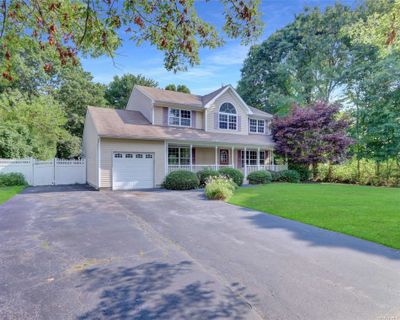 3 Rebecca Court, House other with 4 bedrooms, 2 bathrooms and null parking in Port Jefferson Station NY | Image 2