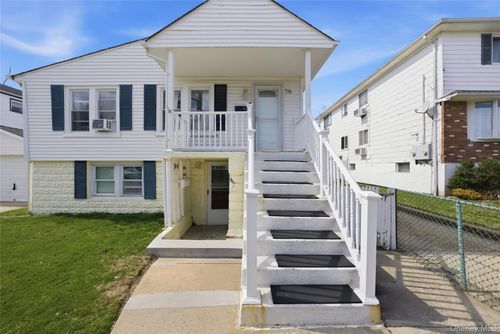 76 2nd Ave, East Rockaway, NY, 11518-1913 | Card Image