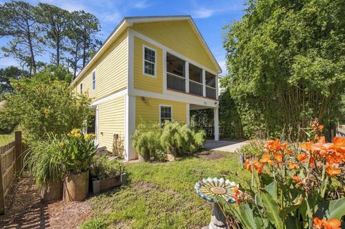 10 Hidden Springs Dr, Panacea, FL, 32346-2165 | Card Image