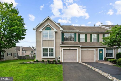 291 Sequoia Dr, NEWTOWN, PA, 18940-9275 | Card Image