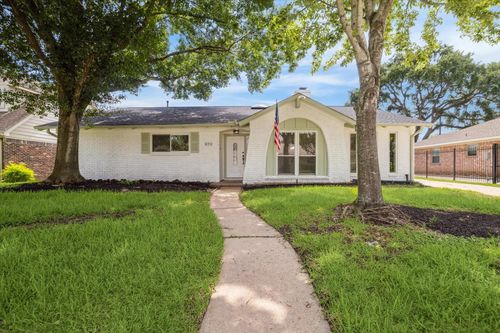 9711 Braewick Dr, Houston, TX, 77096-3732 | Card Image
