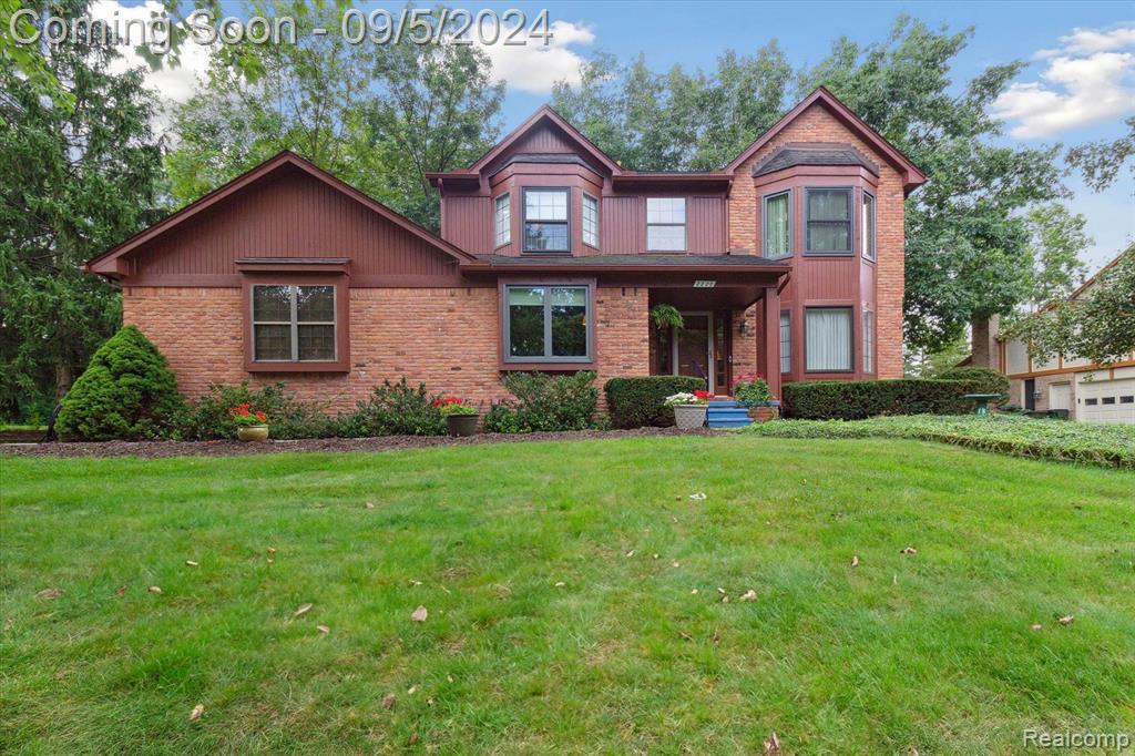 Hickory Leaf Dr, Rochester Hills, MI 48309