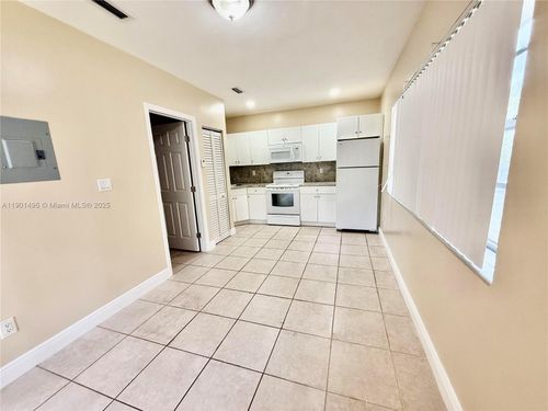 apt-8-214 Salamanca Ave, Coral Gables, FL, 33134-3951 | Card Image