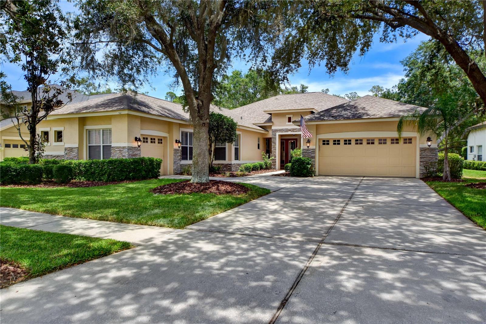 Cherry Oak Dr, Valrico, FL 33596