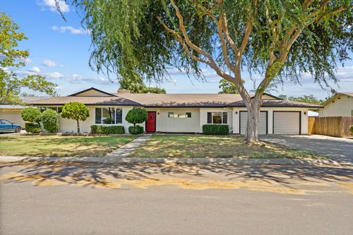 72 S Waukesha St, Porterville, CA, 93257-4358 | Card Image