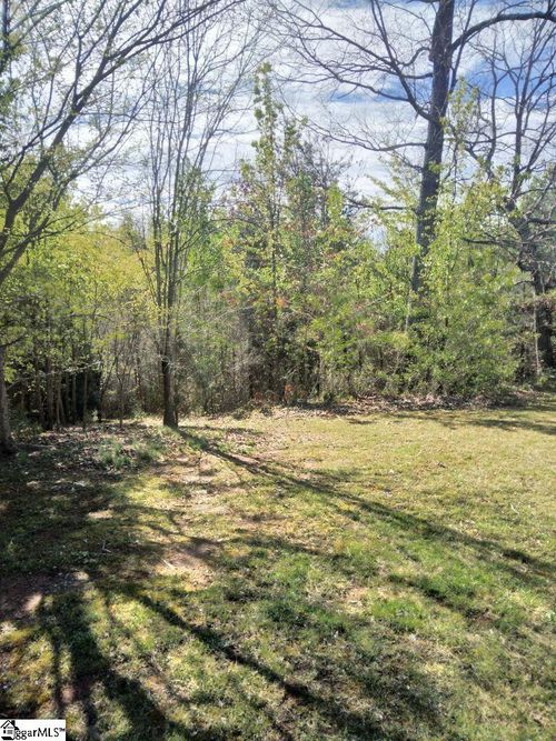 223 Hillsboro Trce, Spartanburg, SC, 29301-6405 | Card Image