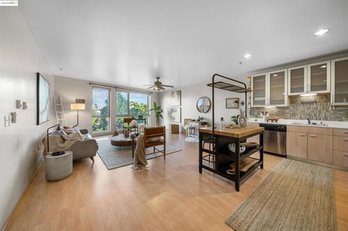 unit-363-1201 Pine St, Oakland, CA, 94607-1469 | Card Image