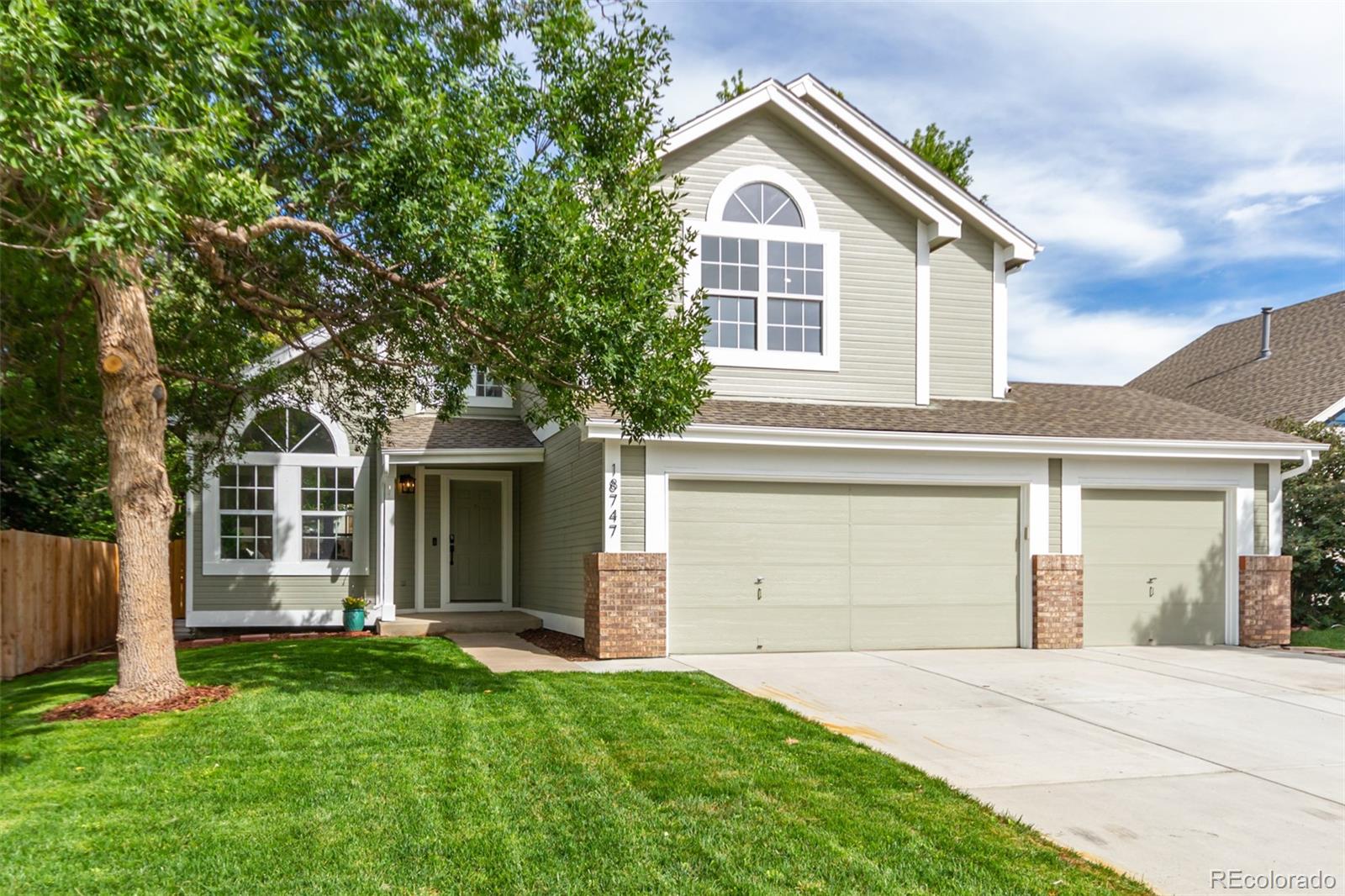 Whitaker Cir, Aurora, CO 80015