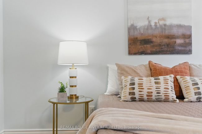 4 Prospect Way, House attached with 3 bedrooms, 3 bathrooms and 1 parking in Whitby ON | Image 38