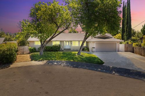 3040 Winding Way, Redding, CA, 96003-2209 | Card Image