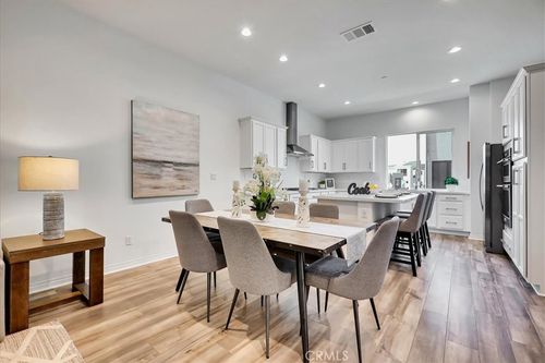 168 Sawbuck, Irvine, CA, 92618-1423 | Card Image