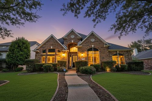 17832 River Chase Dr, Dallas, TX, 75287-6267 | Card Image