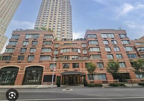 apt-5m-350 W 50th St, New York, NY, 10019-6669 | Card Image