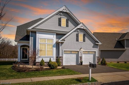 27 Potter Rd, HILLSBOROUGH, NJ, 08844-4576 | Card Image