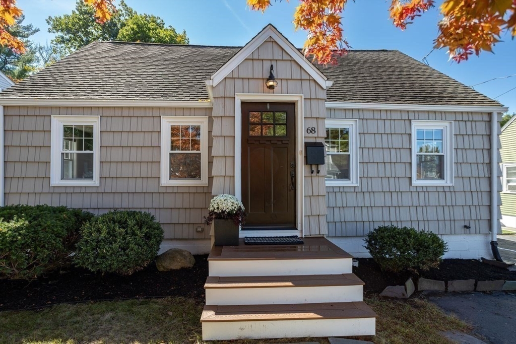 Hillcrest Rd, Waltham, MA 02451