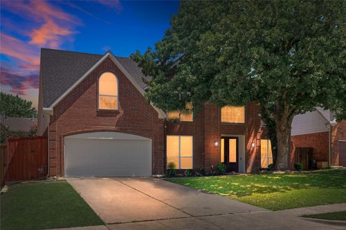 2124 Sandell Dr, Grapevine, TX, 76051-7828 | Card Image