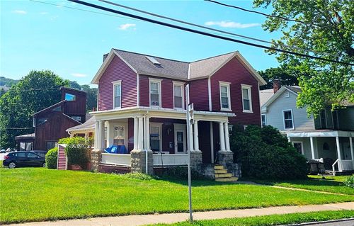 35 Church St, Oneonta, NY, 13820-1725 | Card Image