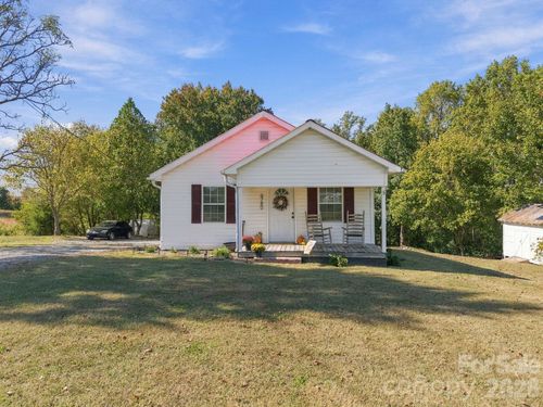 6780 Old Salisbury Rd, Linwood, NC, 27299-9617 | Card Image
