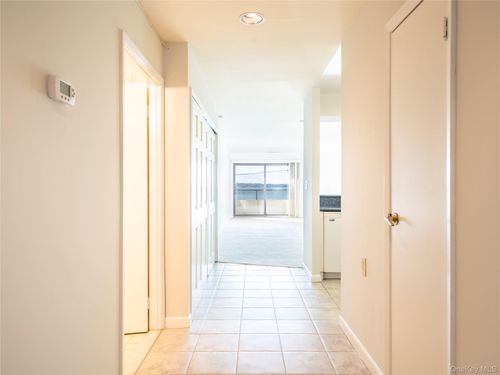 apt-105-372 Main St, Port Washington, NY, 11050-3133 | Card Image