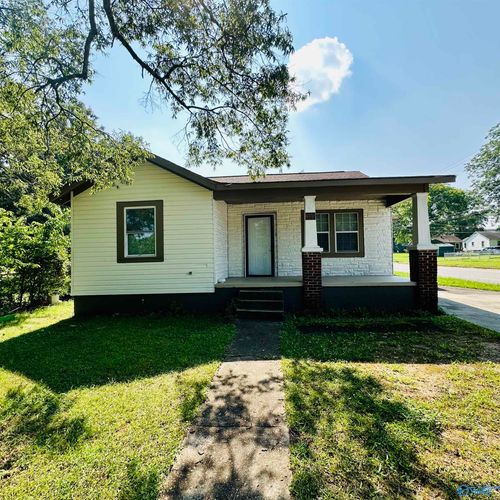 225 8th Ave Nw, Decatur, AL, 35601-2261 | Card Image