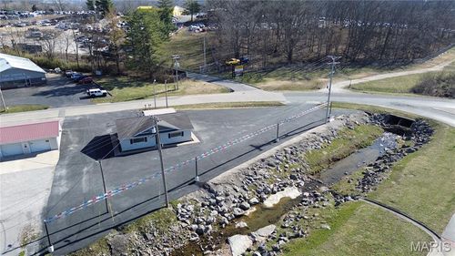 3226 Old Cape Rd, Jackson, MO, 63755-3726 | Card Image