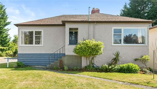 1815 San Pedro Ave, Saanich, BC, V8N2G3 | Card Image