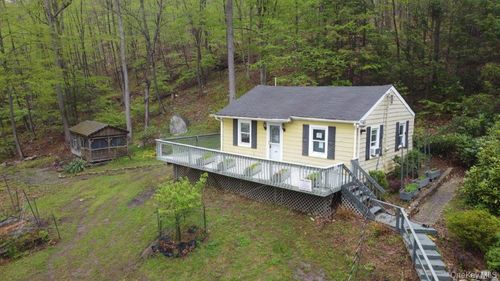 303 Buttermilk Falls Rd, Warwick, NY, 10990-3861 | Card Image