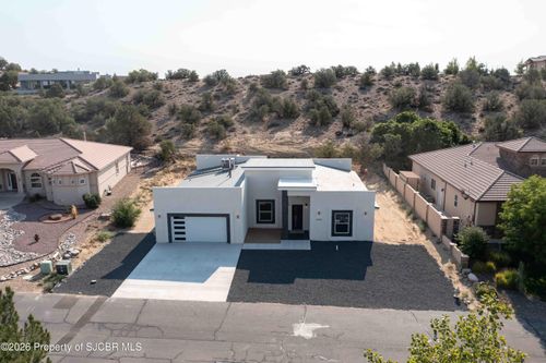6444 Hawk Eye St, Farmington, NM, 87402-8320 | Card Image