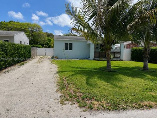 2726 Taylor St, Hollywood, FL, 33020-4334 | Card Image