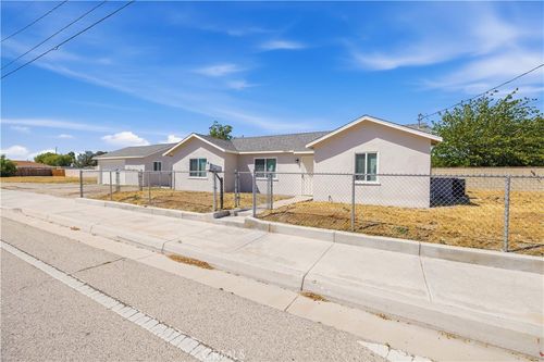 1807 W Avenue K8, Lancaster, CA, 93534-5942 | Card Image