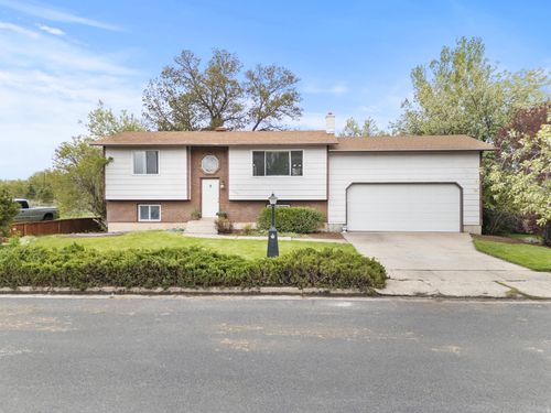 1353 Country Manor Dr, Logan, UT, 84321-6207 | Card Image