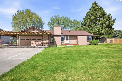 3621 W Pearl St, Pasco, WA, 99301 | Card Image
